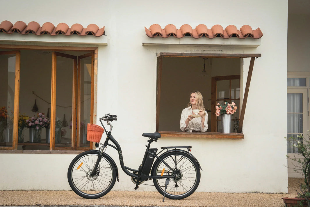 DYU C6 e-bike parked for UK locking guide