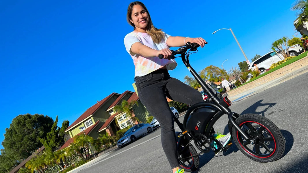 DYU D3F mini folding e-bike ready for UK station locker storage