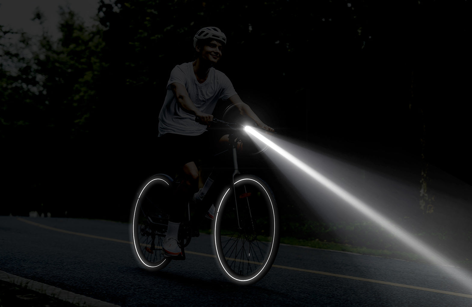 DYU Stroll 1 headlight at night