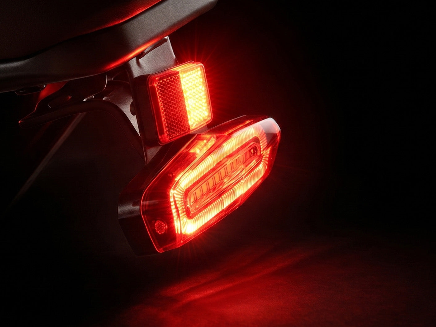 REAR SHELF